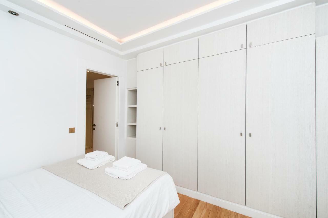 Luxury Montaigne Apartment باريس المظهر الخارجي الصورة