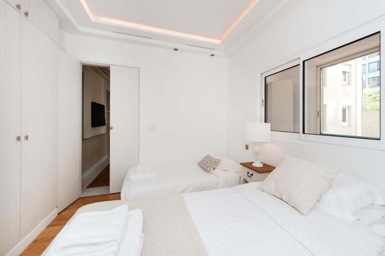 Luxury Montaigne Apartment باريس المظهر الخارجي الصورة