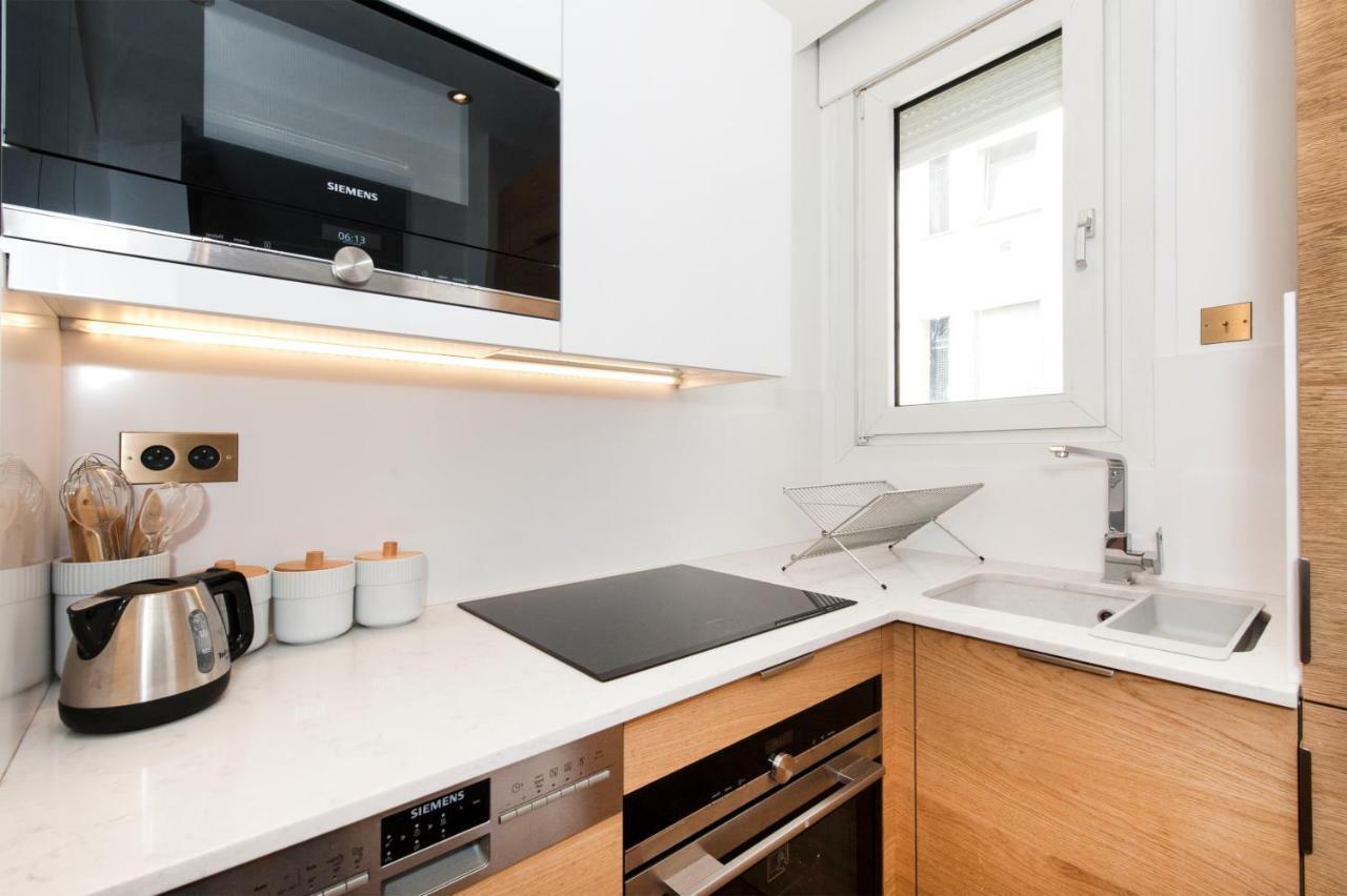 Luxury Montaigne Apartment باريس المظهر الخارجي الصورة